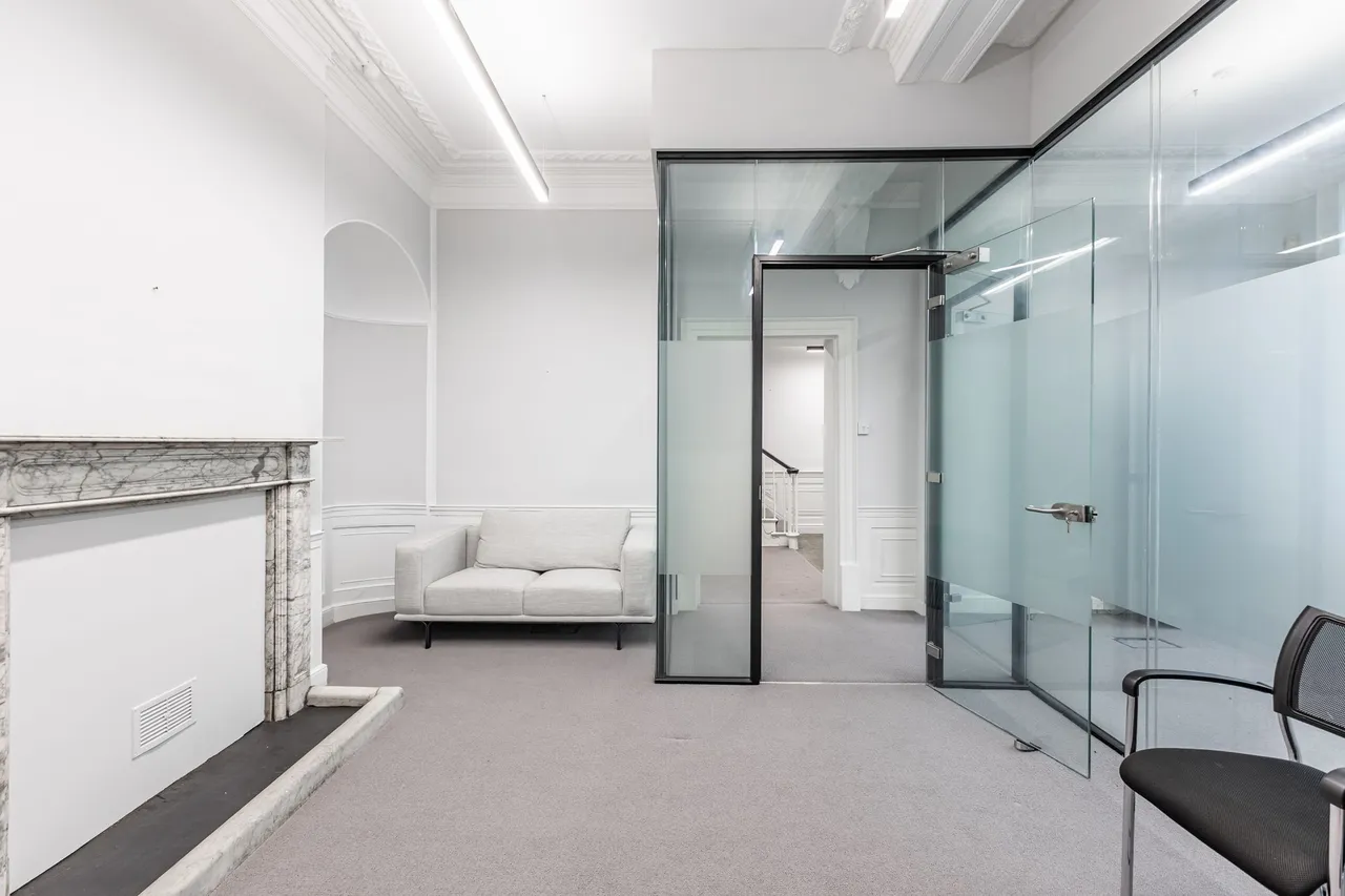 Grade II Listed Georgian Workspace in, photo 3
