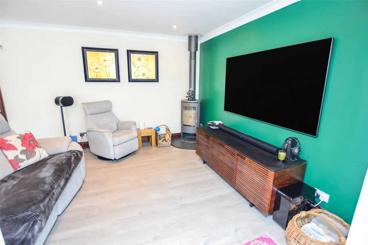 Larch Way, Farnborough, Hampshire, GU14 0QW, photo 17