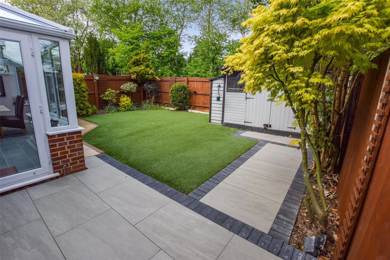Larch Way, Farnborough, Hampshire, GU14 0QW, photo 25