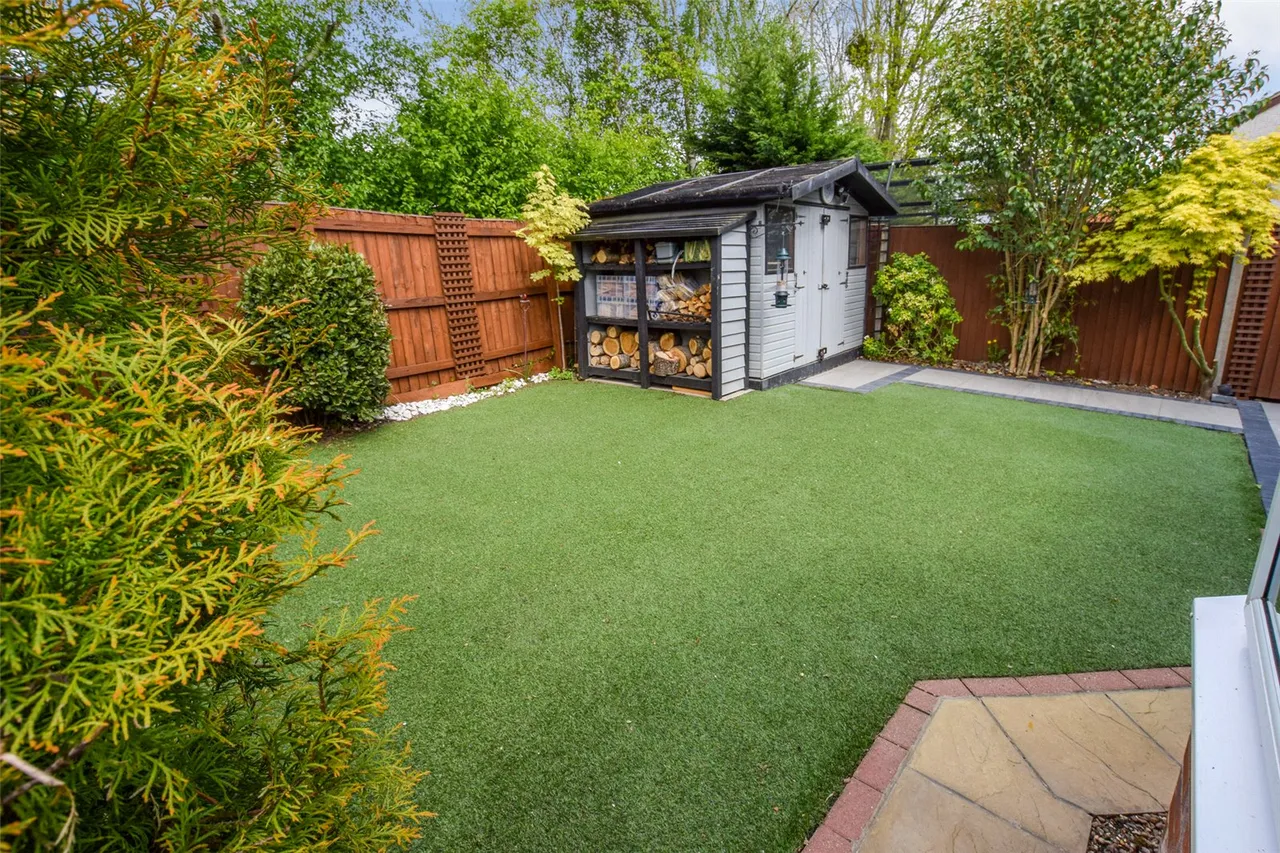 Larch Way, Farnborough, Hampshire, GU14 0QW, photo 23