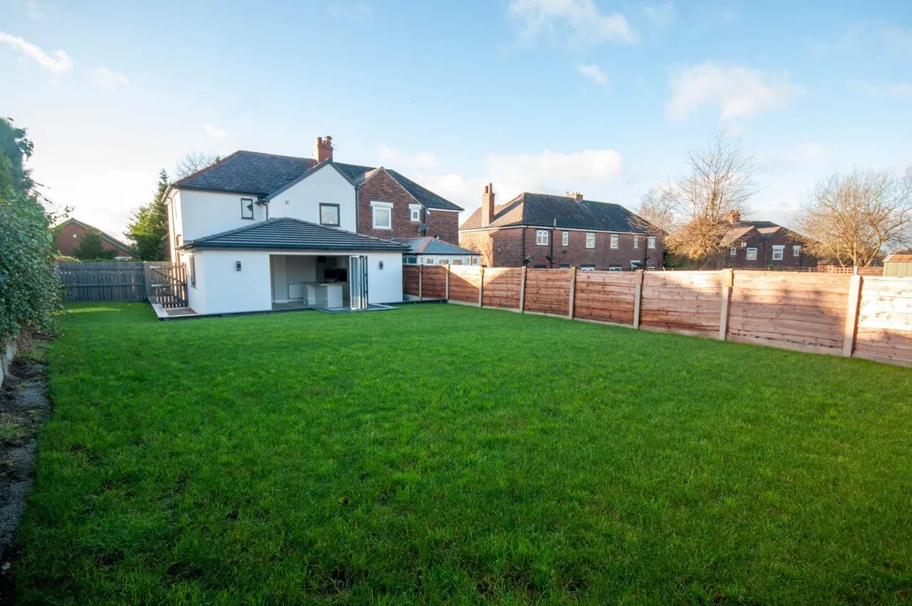 4 bed house for sale — Stand Lane, Radcliffe, Manchester, M26 1JJ