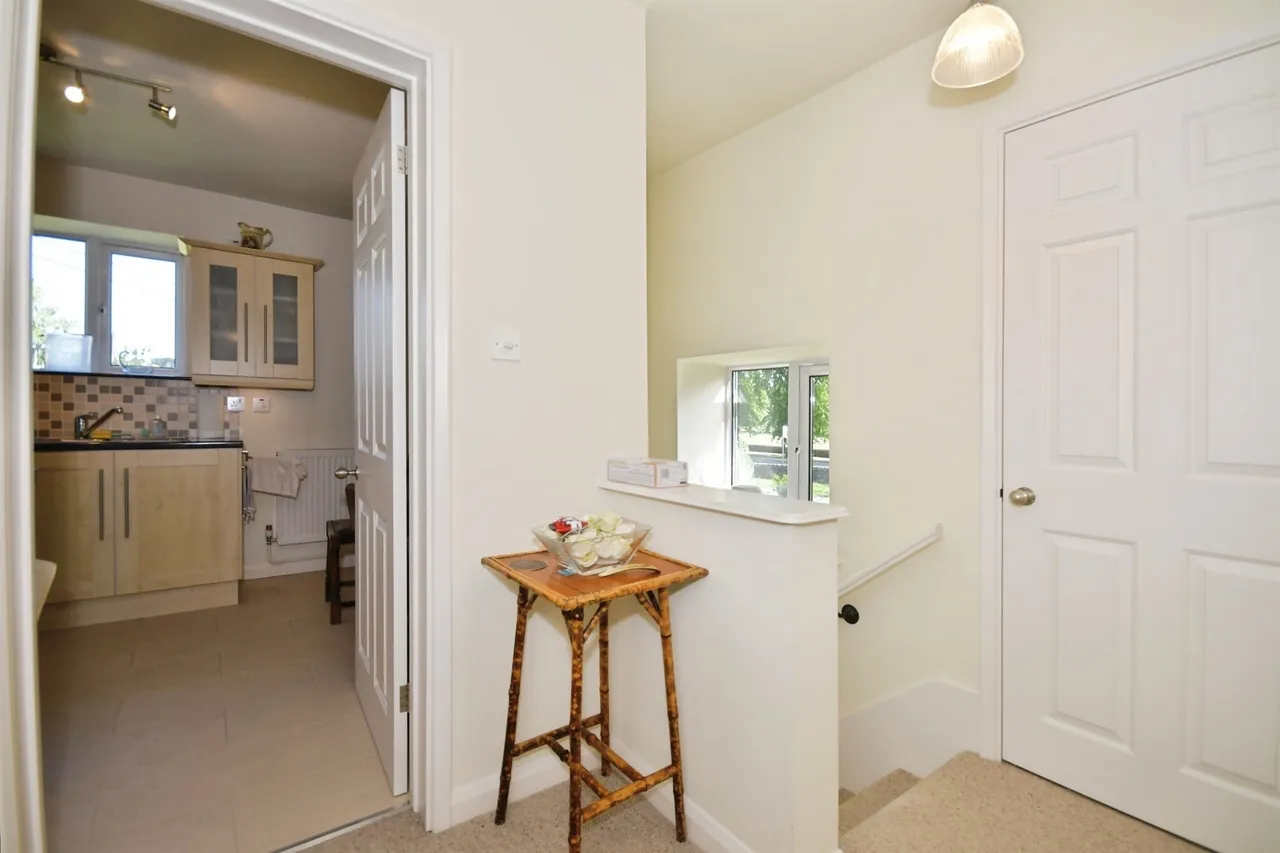 Holywell, Bakewell, DE45, photo 11