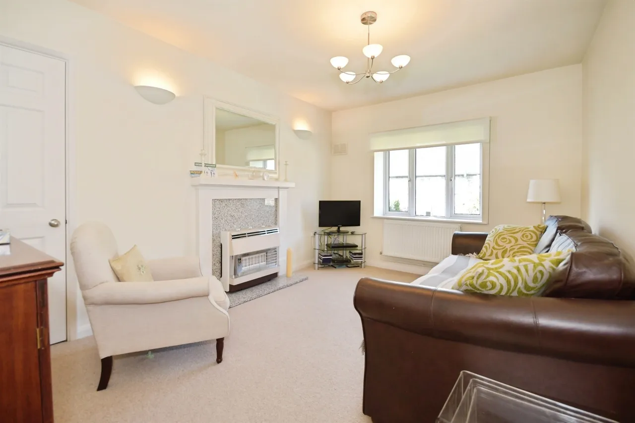 Holywell, Bakewell, DE45, photo 6