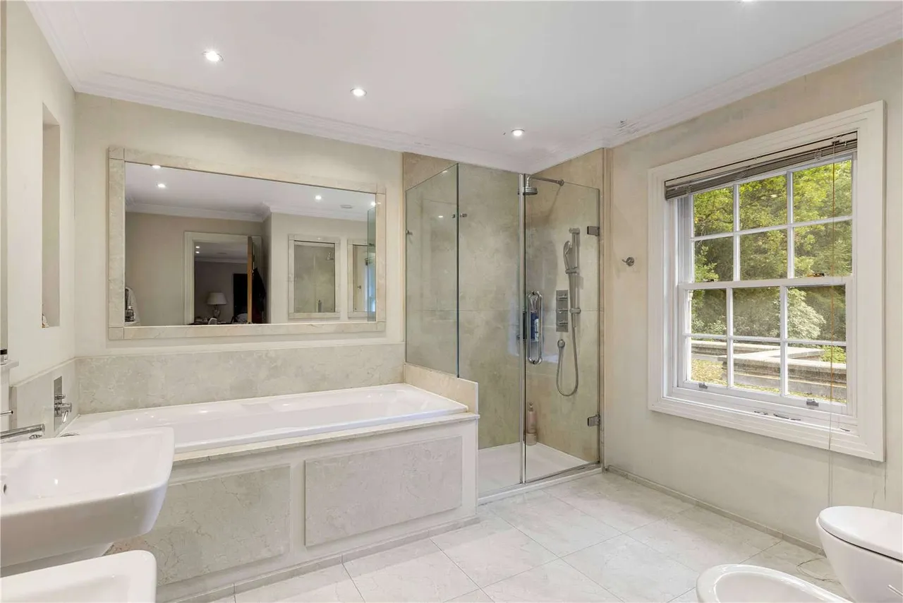 Ashwood Place, Sunningdale, Berkshire, SL5 9ND, photo 12