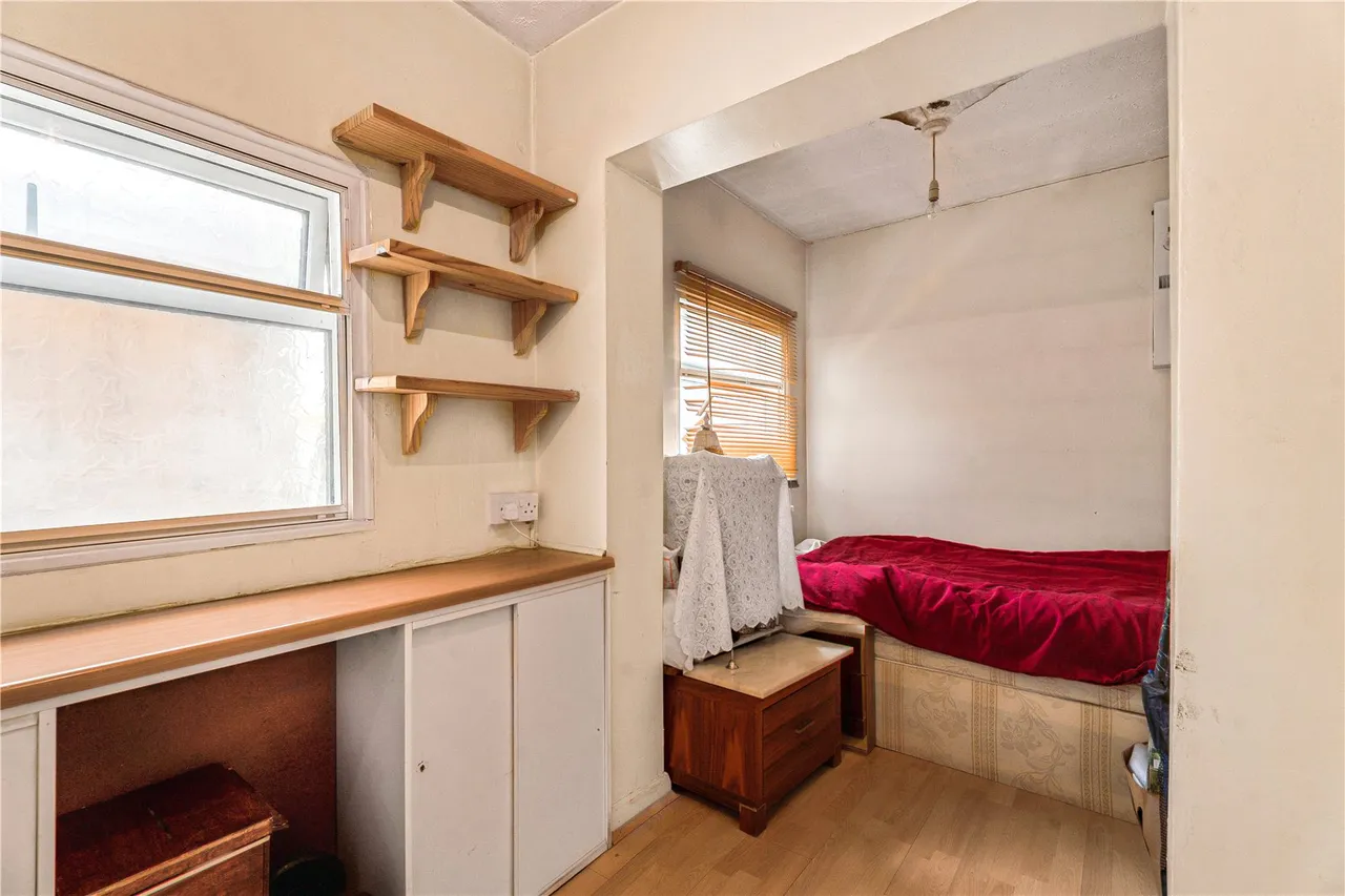 Grove Road, Hounslow, TW3, photo 18