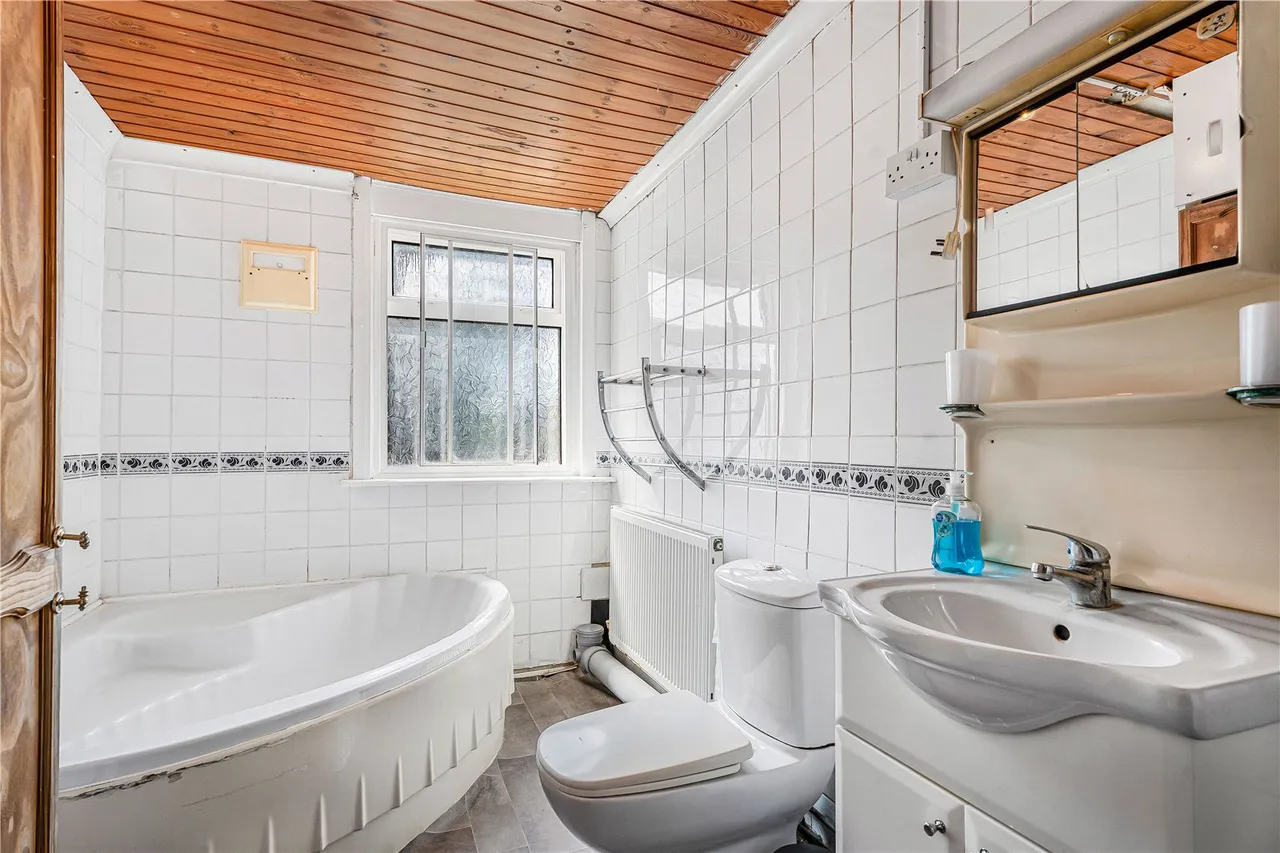 Grove Road, Hounslow, TW3, photo 25