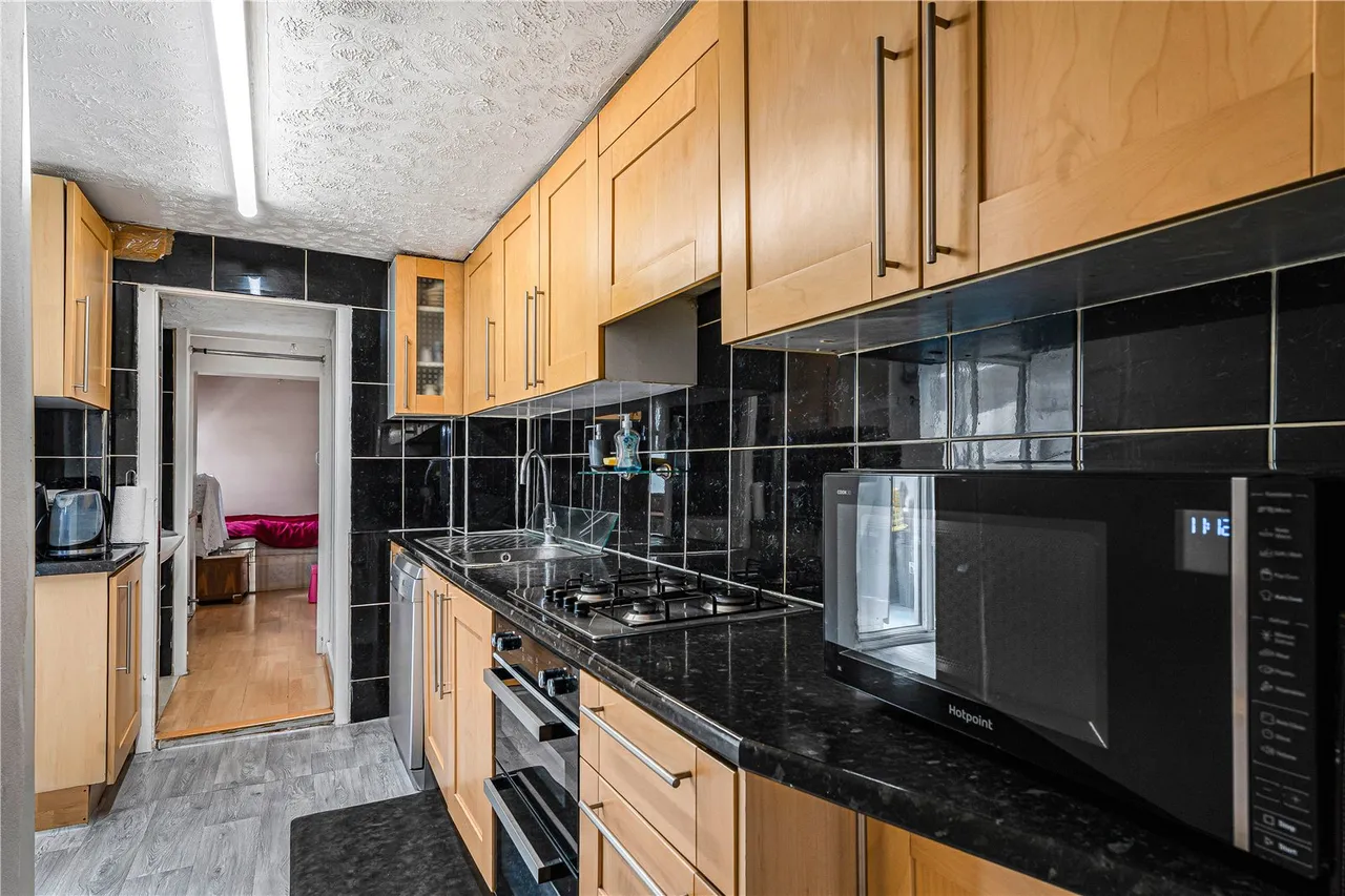 Grove Road, Hounslow, TW3, photo 11
