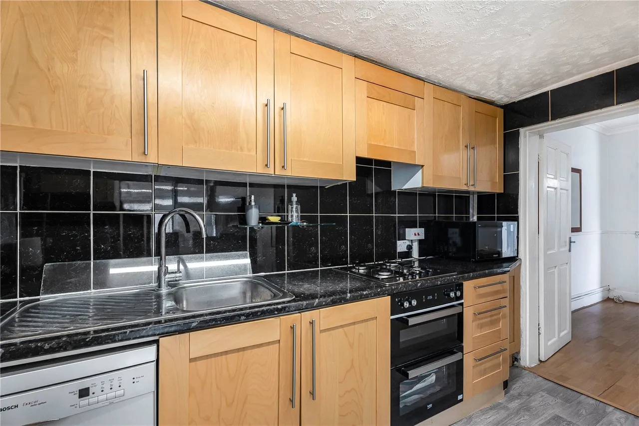 Grove Road, Hounslow, TW3, photo 13