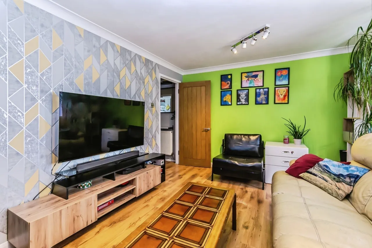 Dunsfold Way, New Addington, Croydon, CR0, photo 5
