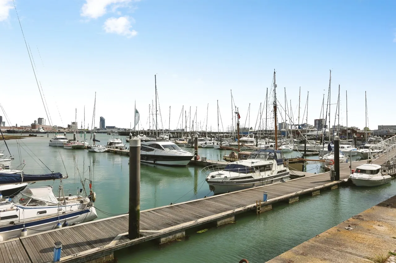 Weevil Lane, Gosport, PO12, photo 9