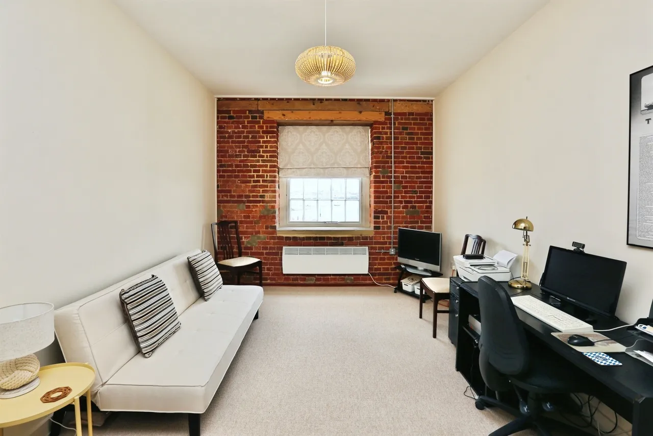 Weevil Lane, Gosport, PO12, photo 11
