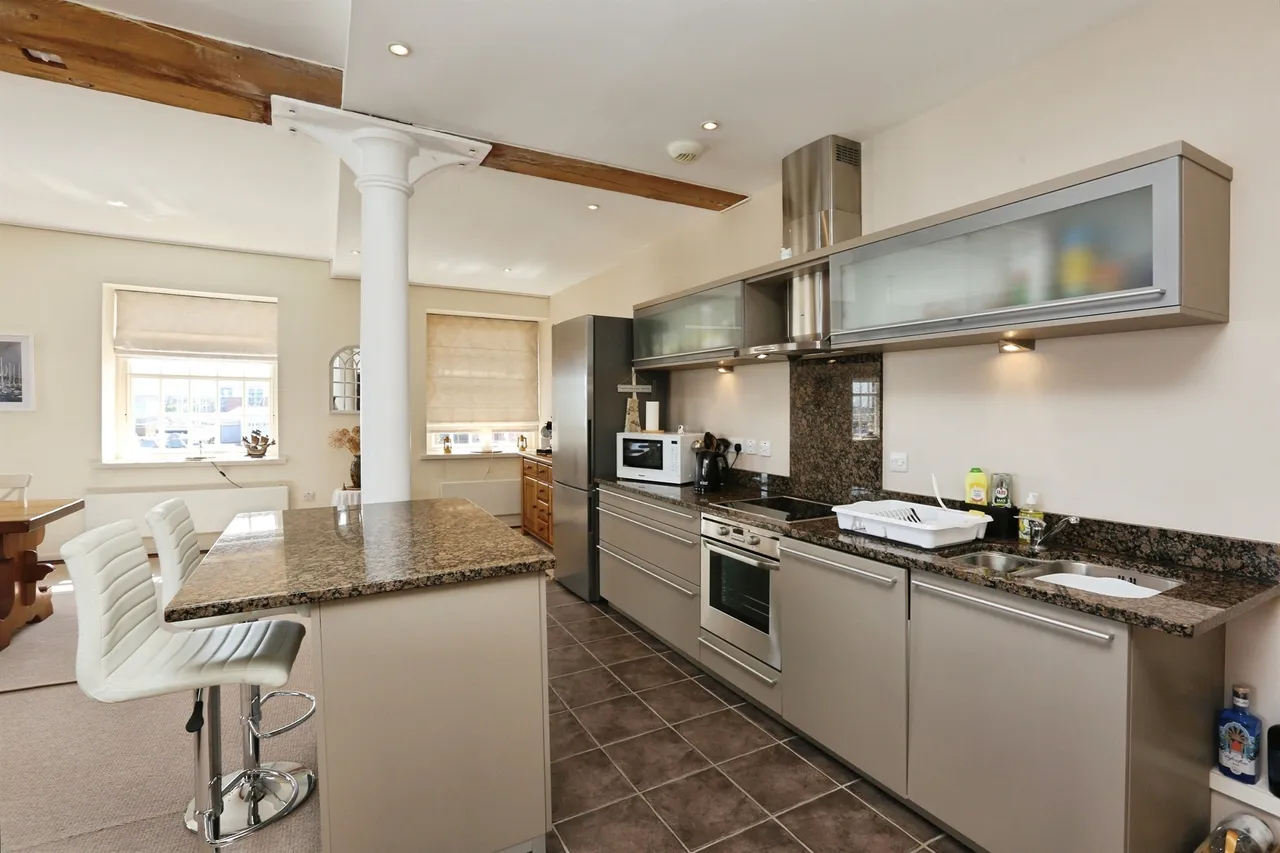 Weevil Lane, Gosport, PO12, photo 4