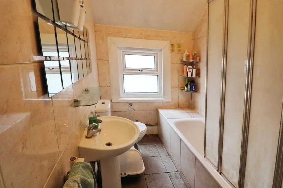 Mattock Lane, London, W5, photo 9