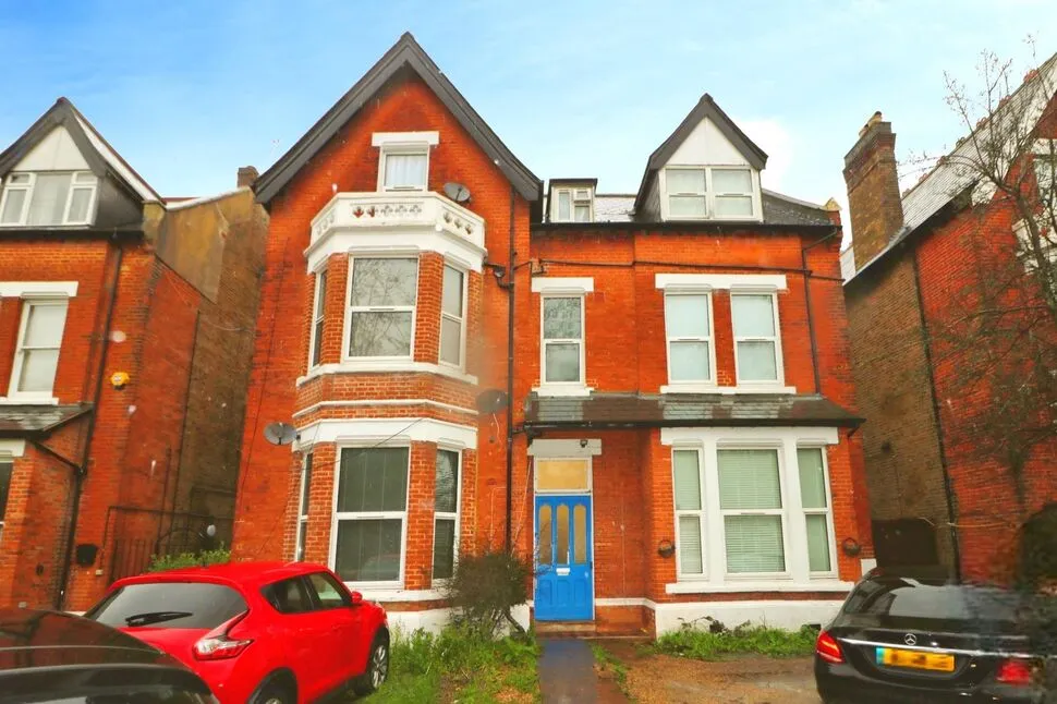2 bed flat for sale — Mattock Lane, London, W5