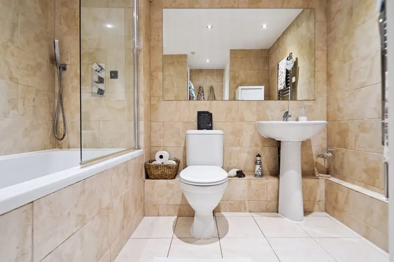 Queensmead Road, Loudwater HP10 9XD, photo 9