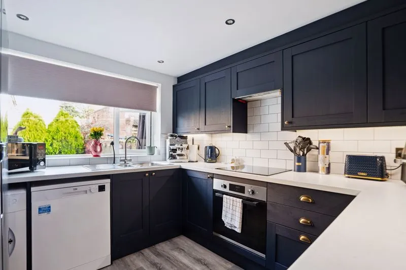 Queensmead Road, Loudwater HP10 9XD, photo 6