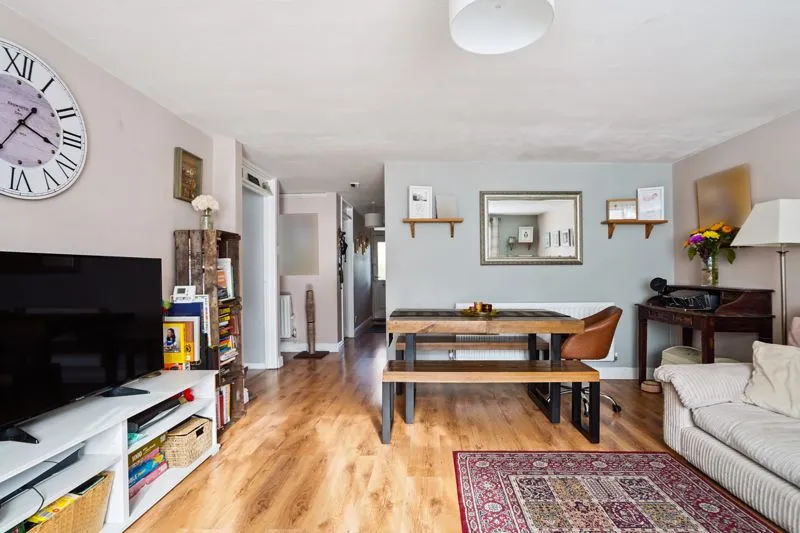 Queensmead Road, Loudwater HP10 9XD, photo 8