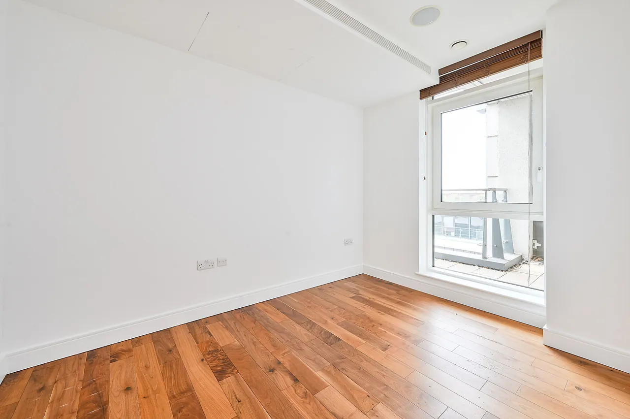 150 Belgravia House, Dickens Yard, Longfield Avenue, London, photo 11