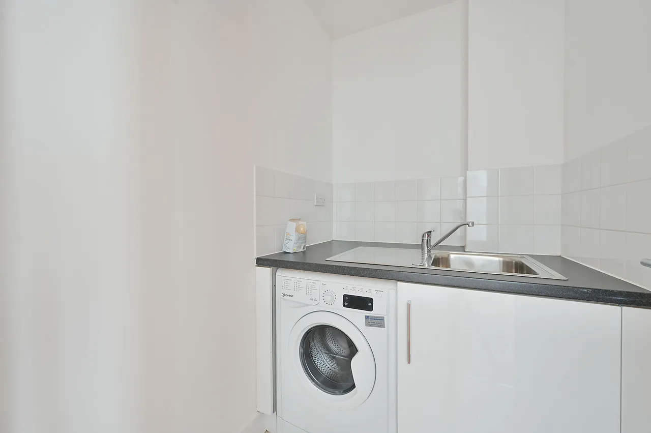 150 Belgravia House, Dickens Yard, Longfield Avenue, London, photo 6