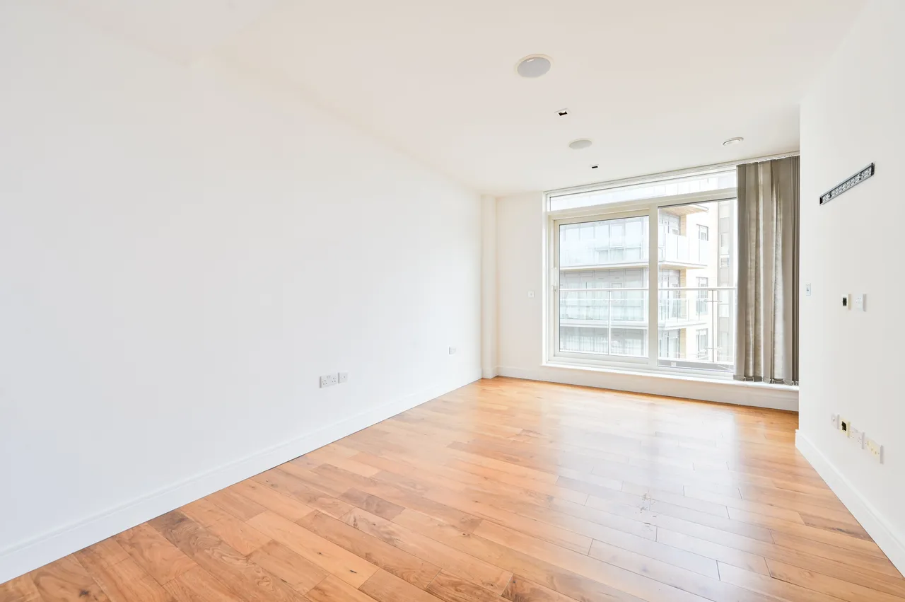 150 Belgravia House, Dickens Yard, Longfield Avenue, London, photo 7