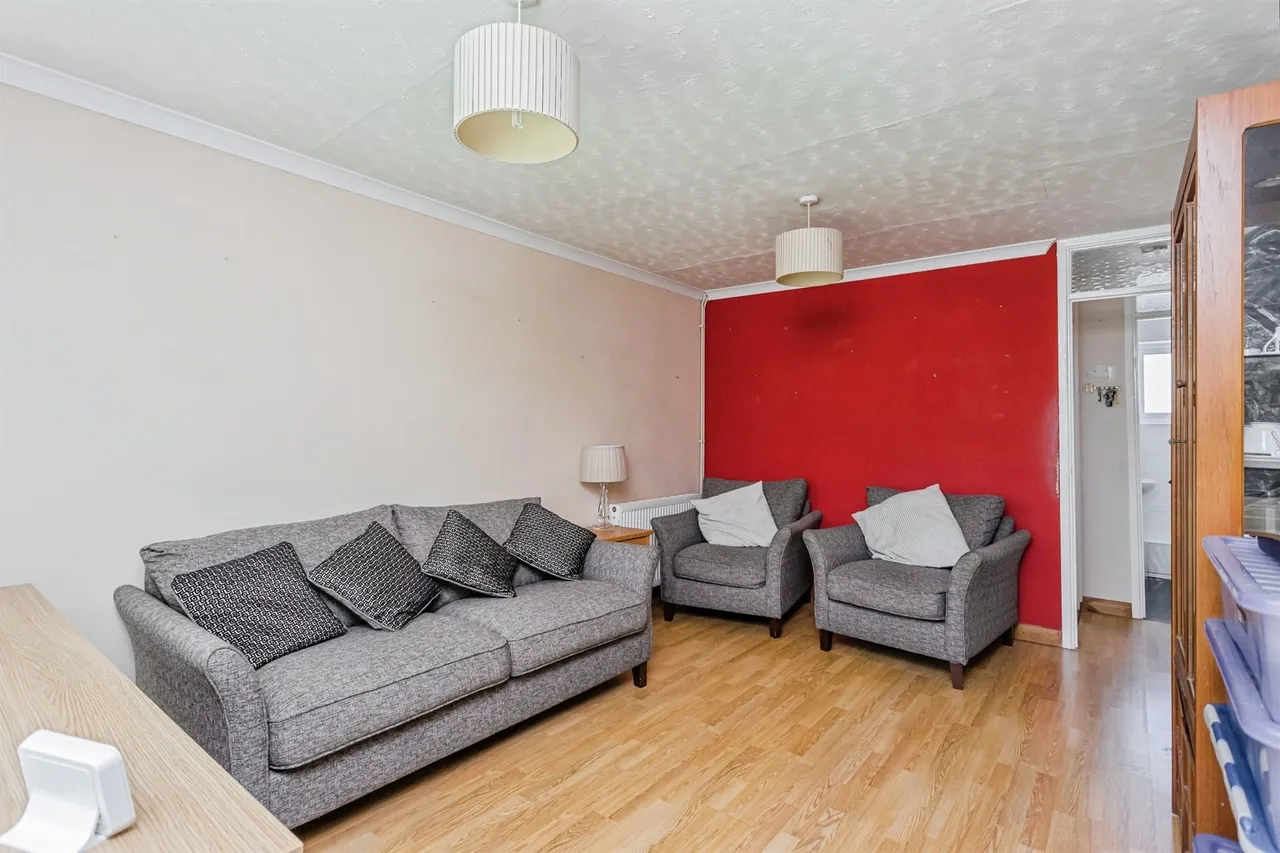 Northlands Avenue, Haywards Heath, photo 4
