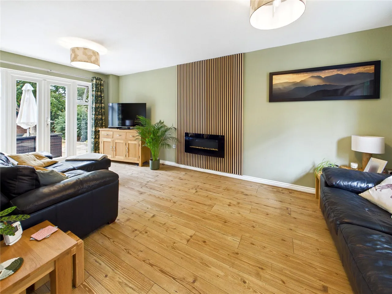 Halcyon Close, Witham, CM8, photo 2