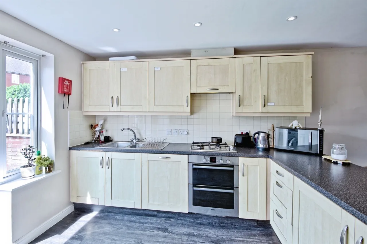 Colet Crescent, Colchester, photo 2