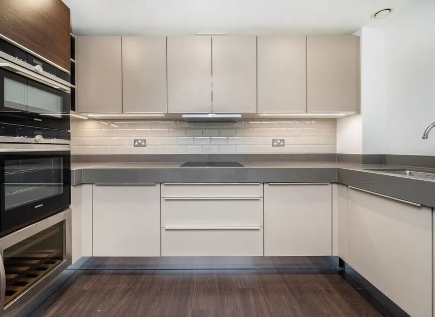 Alie Street, Aldgate, E1, photo 6