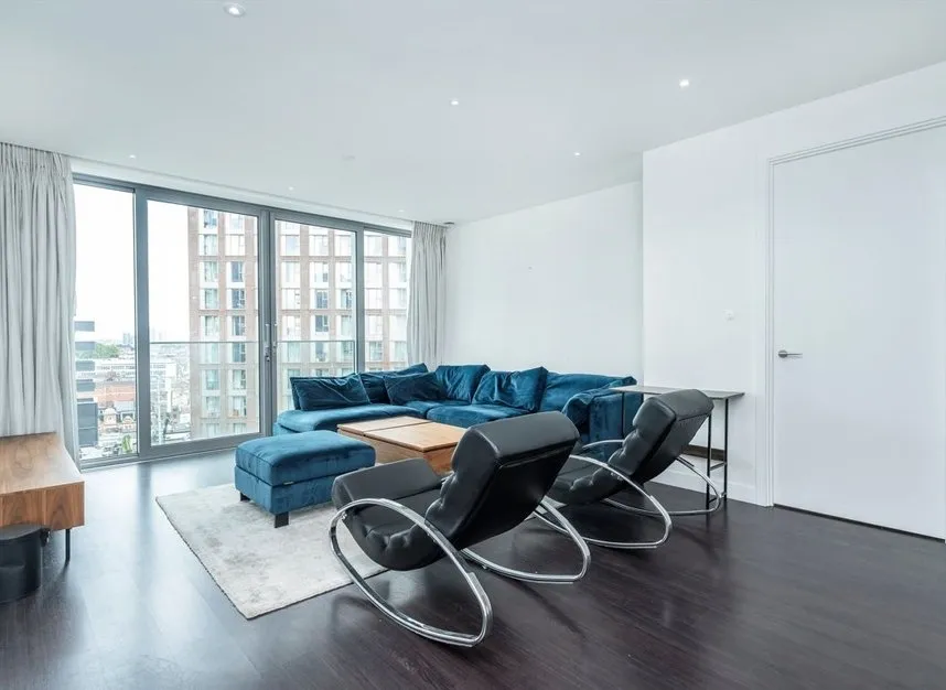 Alie Street, Aldgate, E1, photo 2