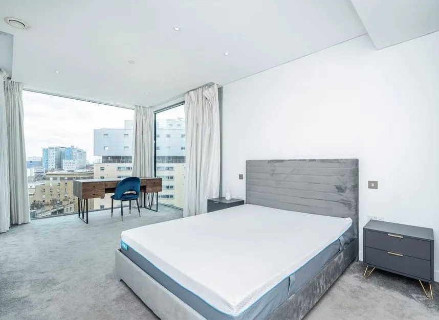 Alie Street, Aldgate, E1, photo 3