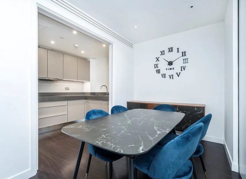 Alie Street, Aldgate, E1, photo 5