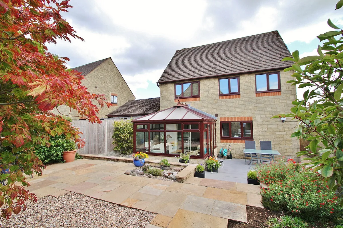 Ralegh Crescent, Witney, photo 5