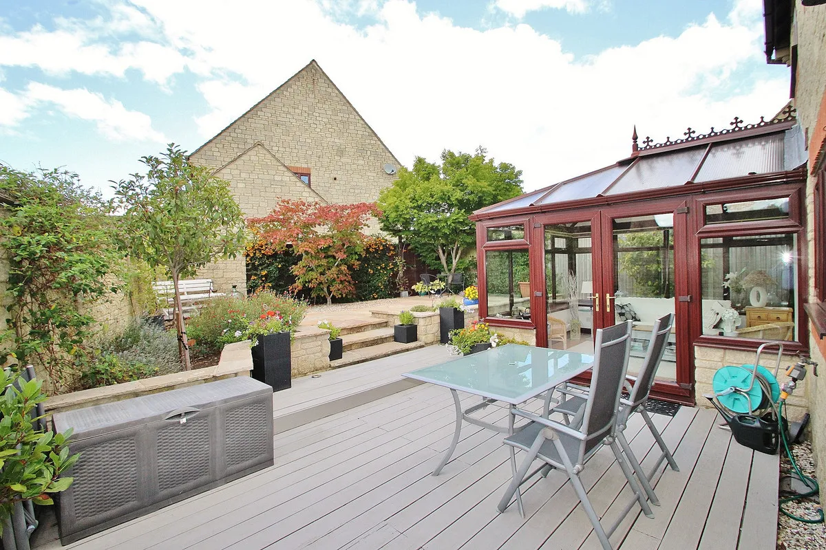Ralegh Crescent, Witney, photo 3