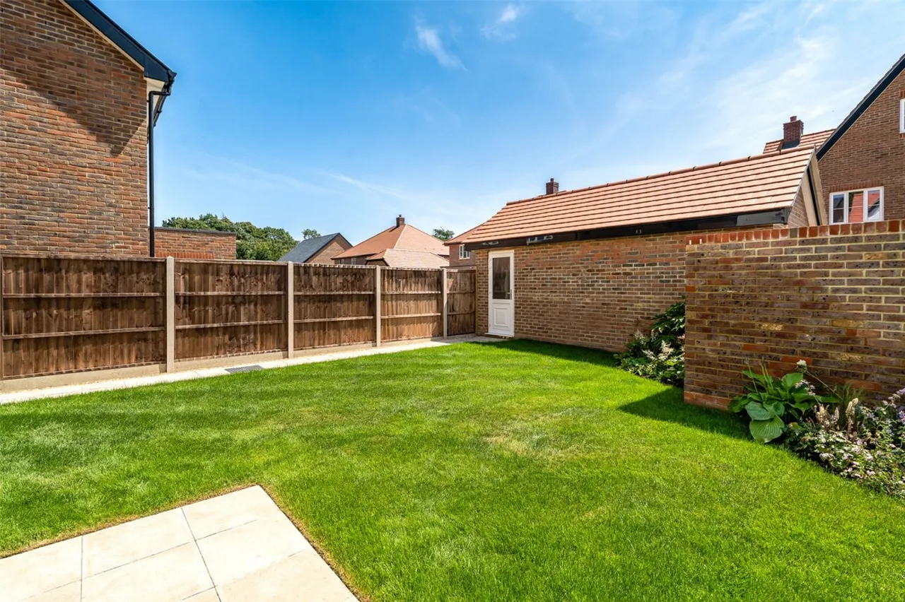 Angmering, BN16, photo 16