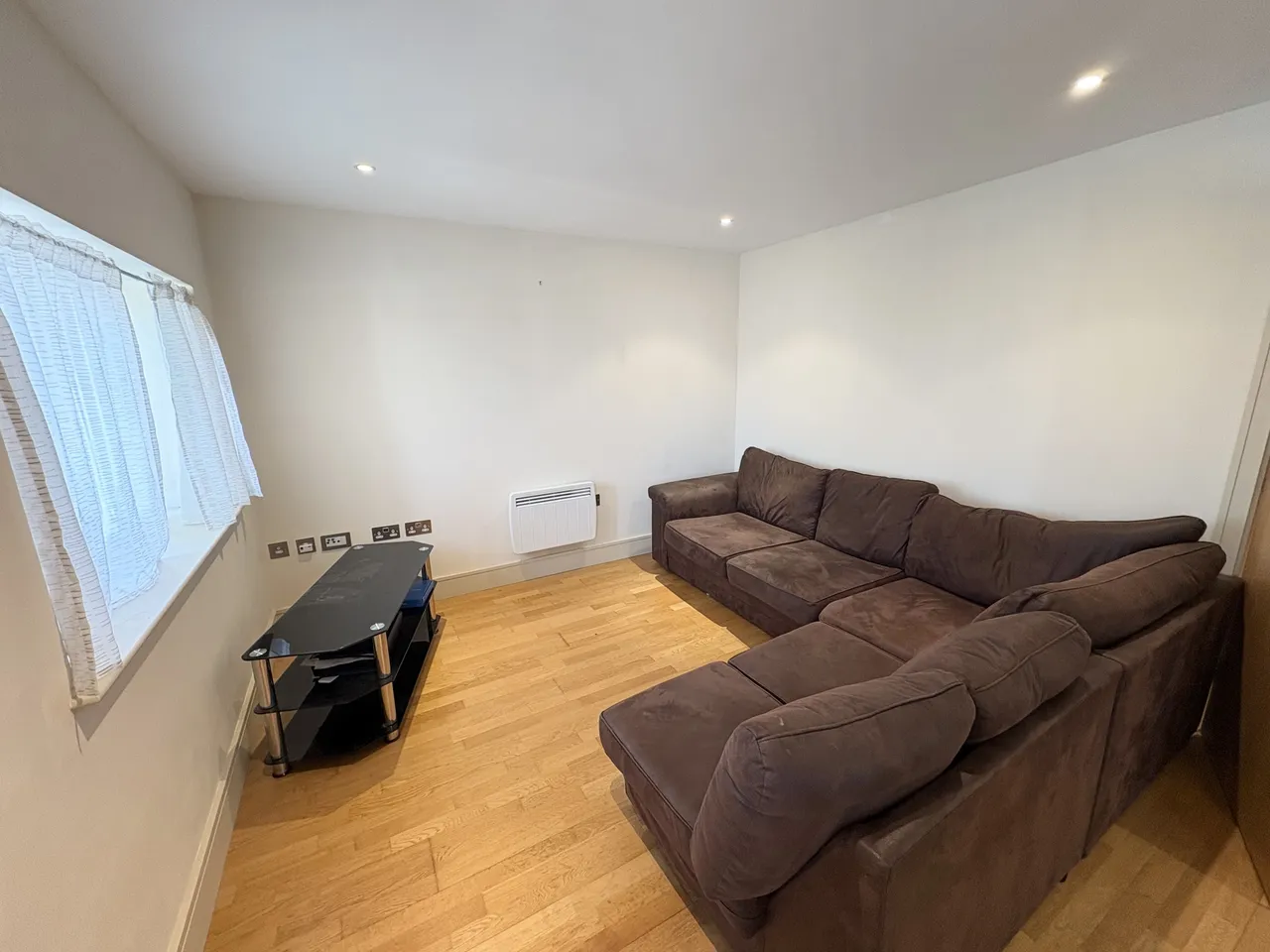 Hayes Road, CF64, photo 5