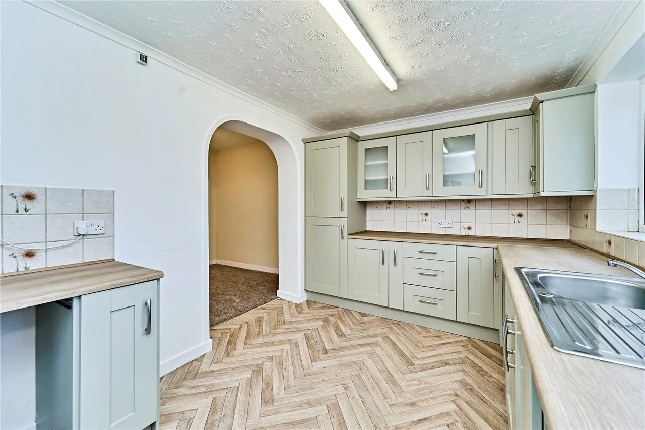 Goscote Lane, Walsall, West Midlands, WS3, photo 5