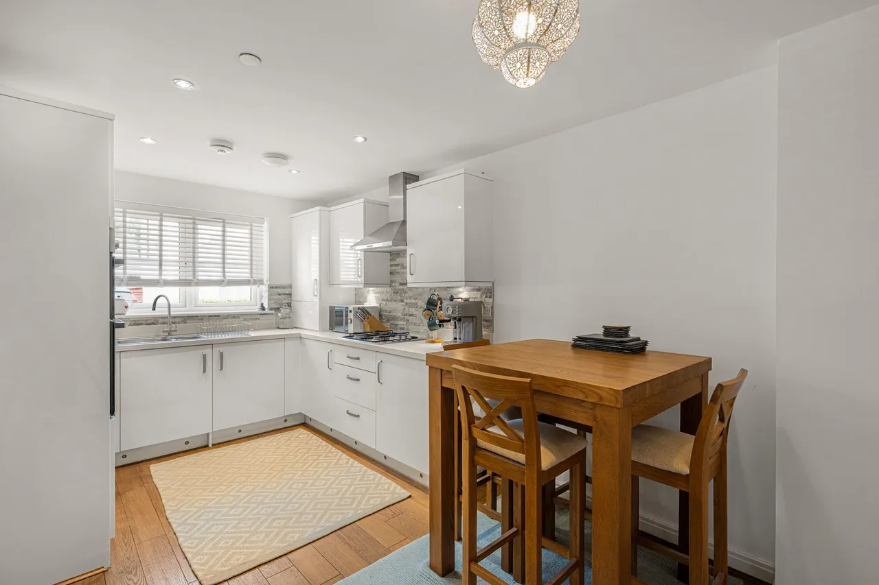 Oakfield Grange, Cwmbran, photo 5
