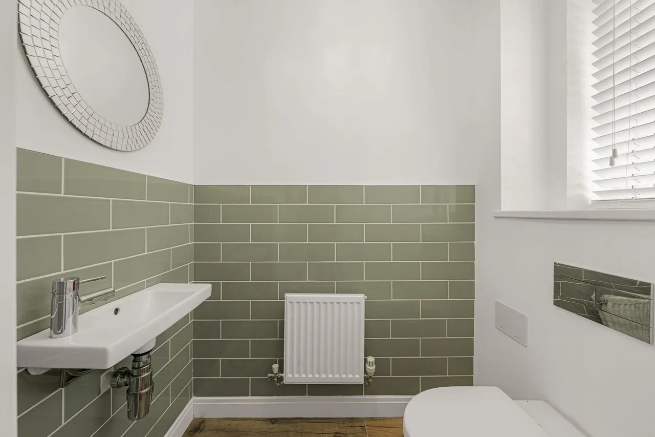 Oakfield Grange, Cwmbran, photo 7