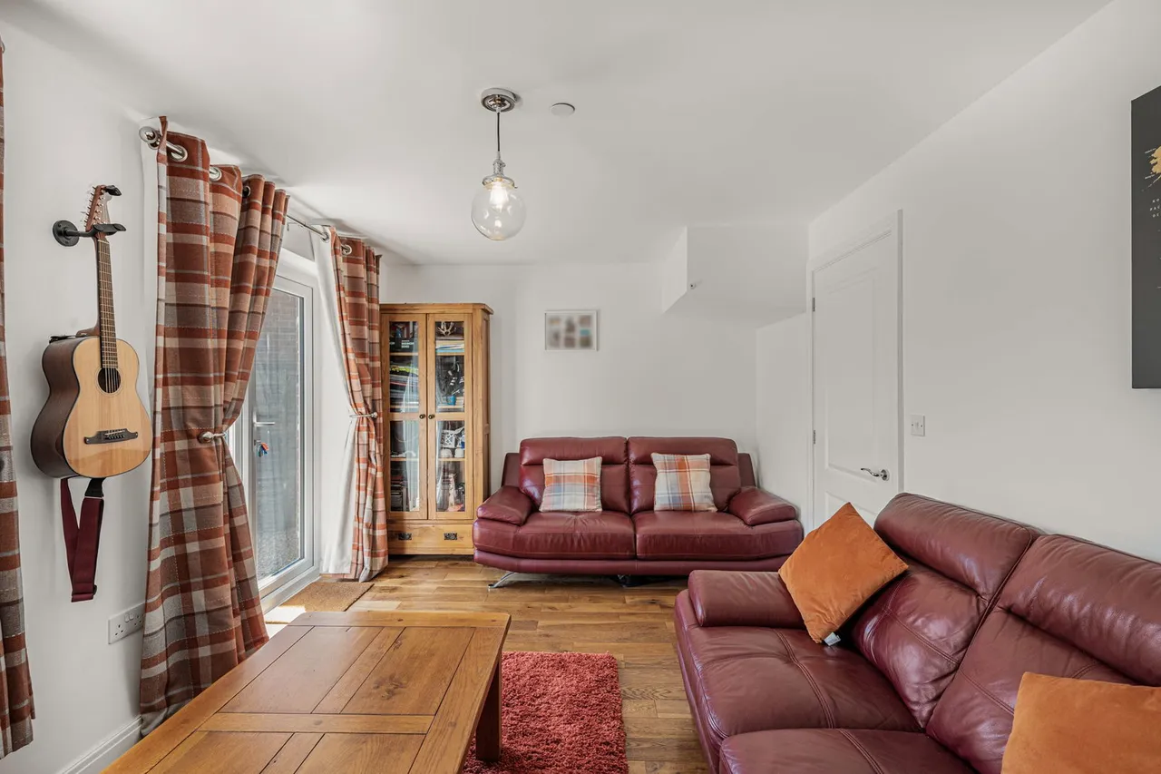 Oakfield Grange, Cwmbran, photo 8