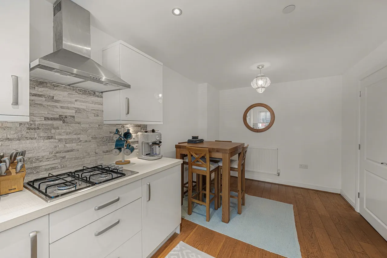 Oakfield Grange, Cwmbran, photo 3