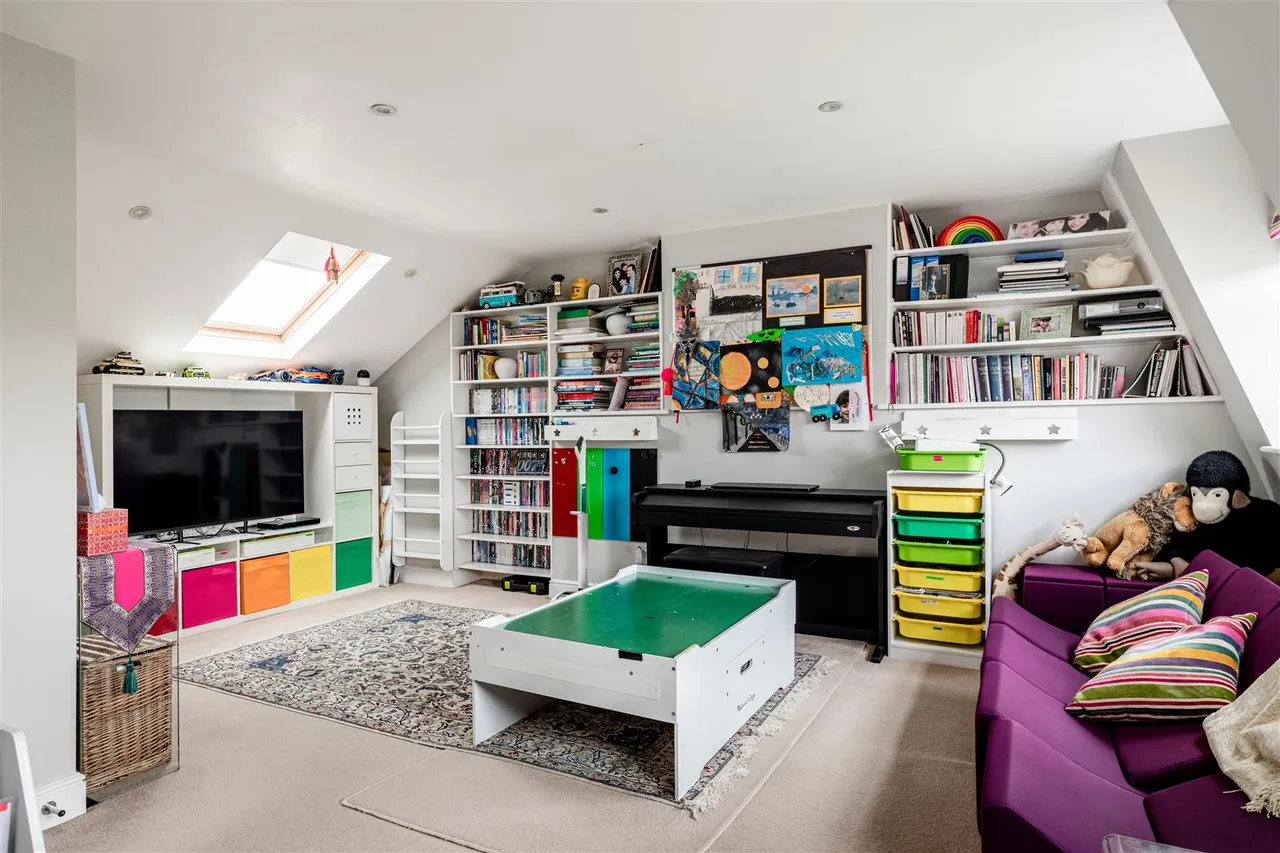 Dorville Crescent, London, W6, photo 11