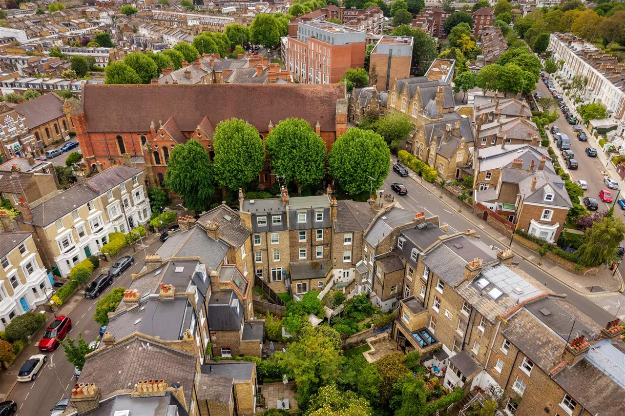 Dorville Crescent, London, W6, photo 16
