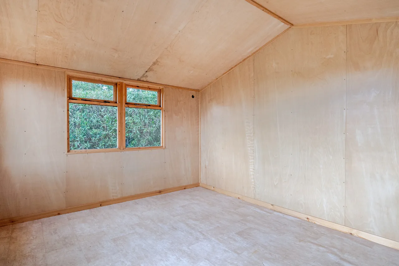 Vale Close, Farnham, GU10, photo 15