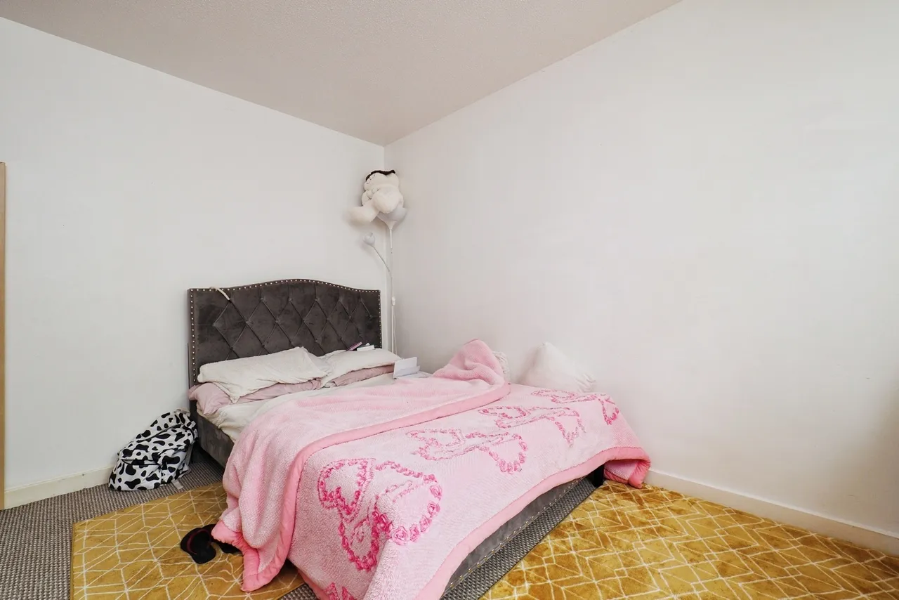 Wilkins Gardens, Clifton, Nottingham, NG11, photo 11