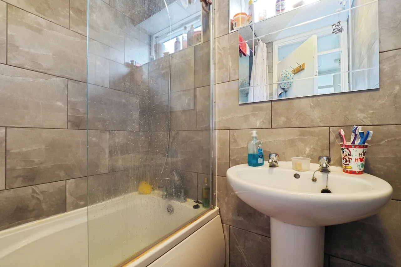 Wilkins Gardens, Clifton, Nottingham, NG11, photo 14