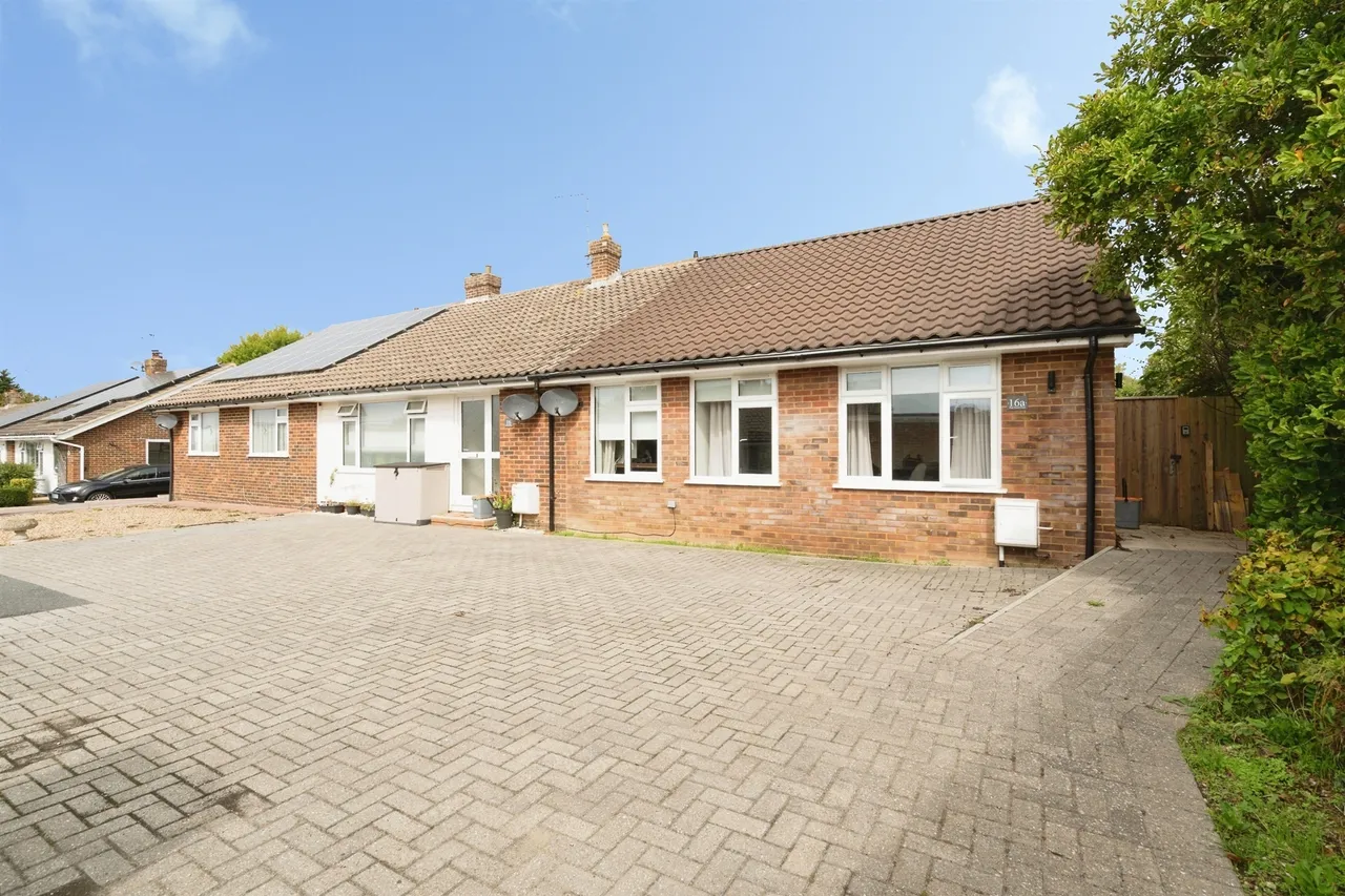 Pine Trees Close, Angmering, BN16, photo 16