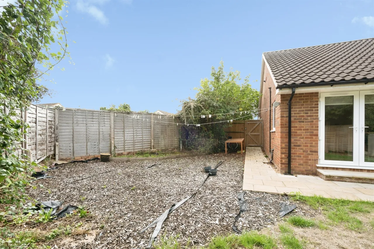 Pine Trees Close, Angmering, BN16, photo 14