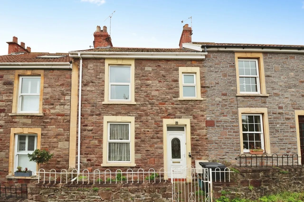 3 bed house for sale, Grove View, Stapleton, BS16