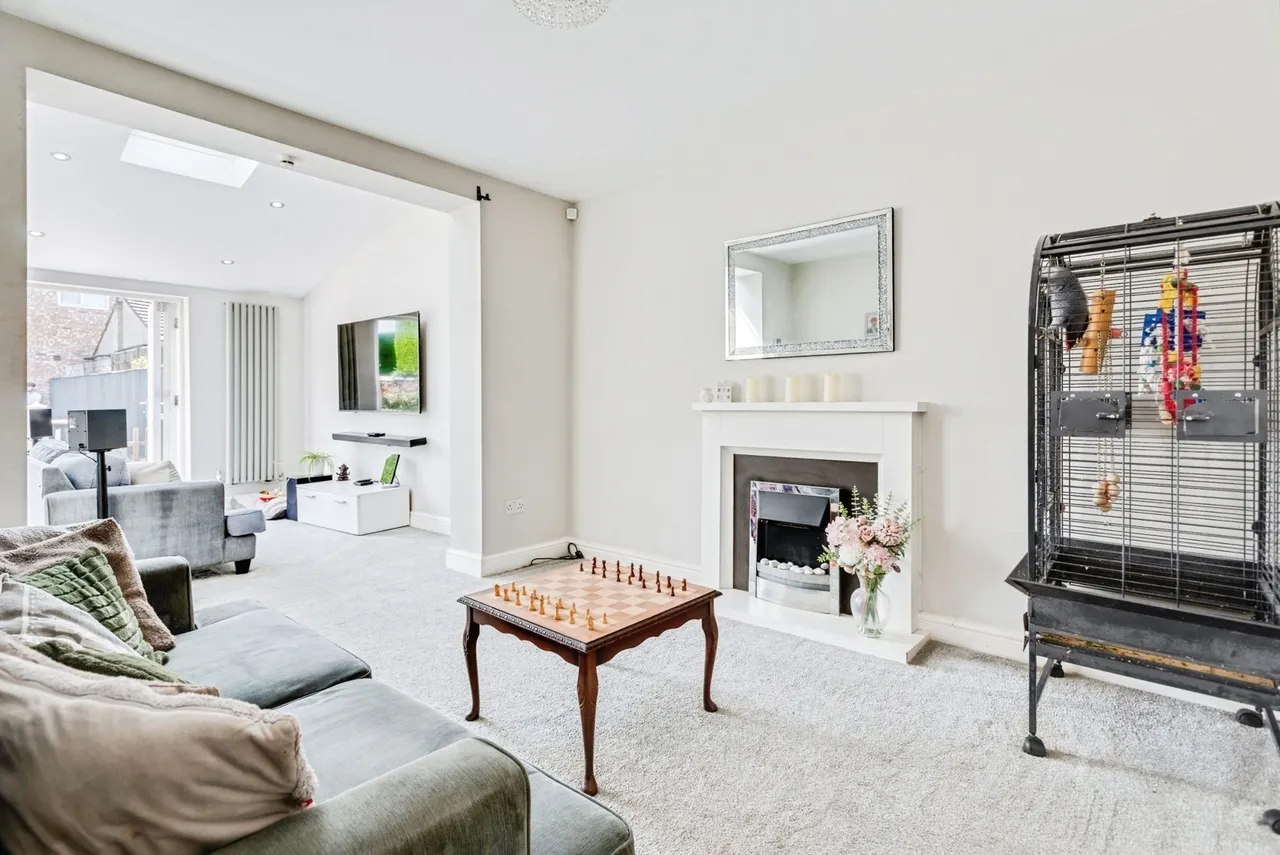 Cumberland Road, Swindon, Wiltshire, SN3, photo 3