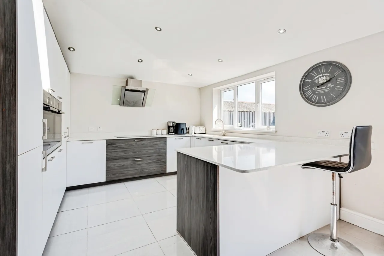 Cumberland Road, Swindon, Wiltshire, SN3, photo 4